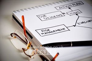 استشاري تأمين وإدارة مخاطر