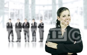 خبير في القيادة و الإدارة