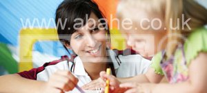 خبير في رعاية الطفل